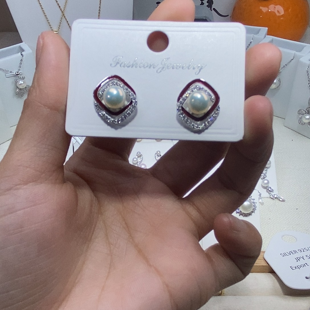 耳饰未镶嵌淡水珍珠