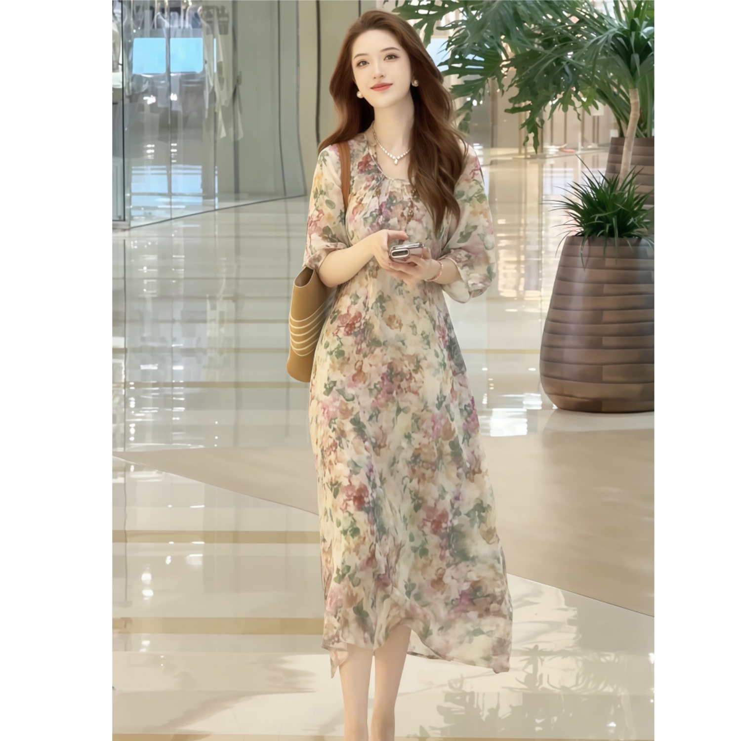 夏季时尚贵气慵懒风法式V领显瘦碎花气质连衣裙裙子温柔风