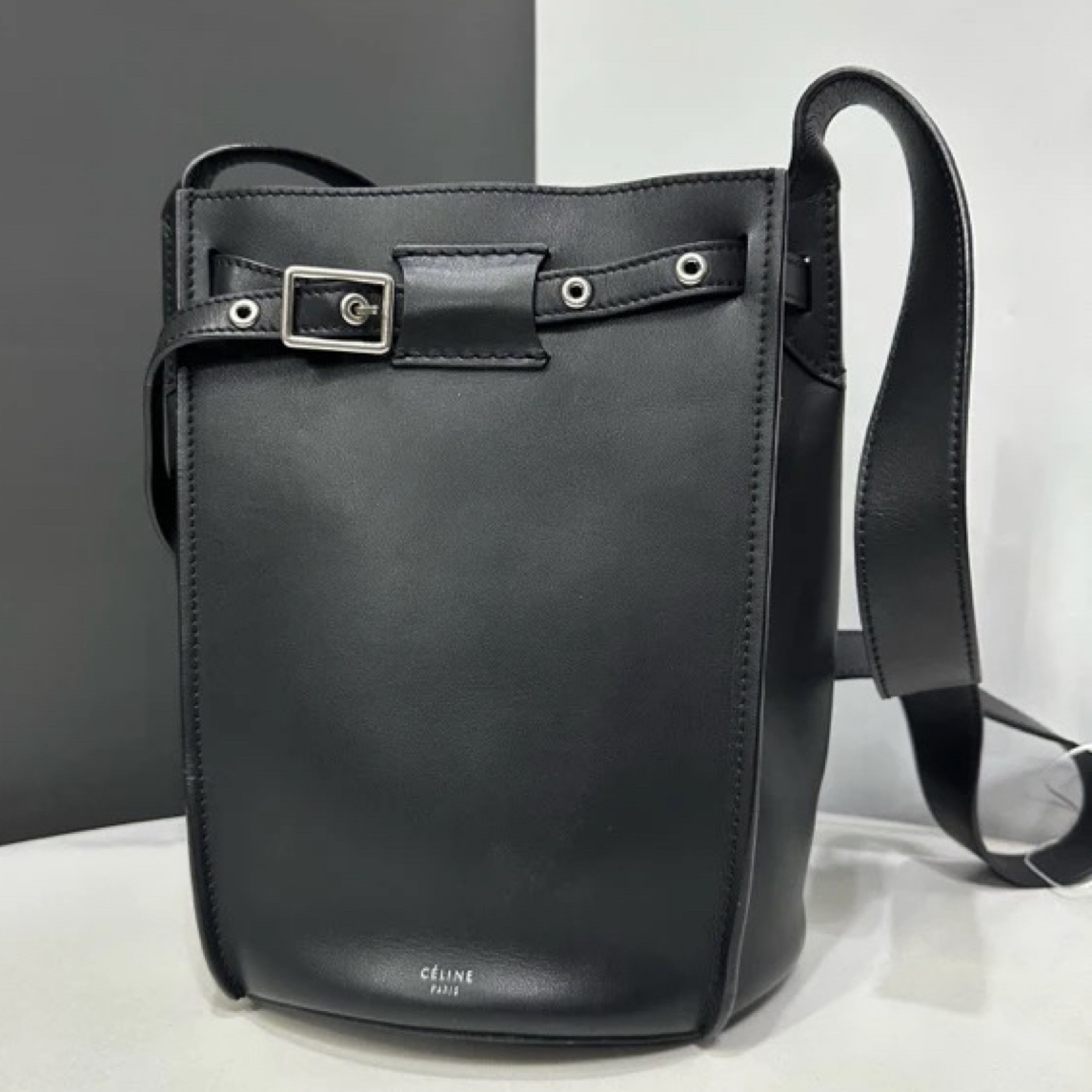 95新 Celine/思琳 bigbag水桶包20cm/JJ5111501
