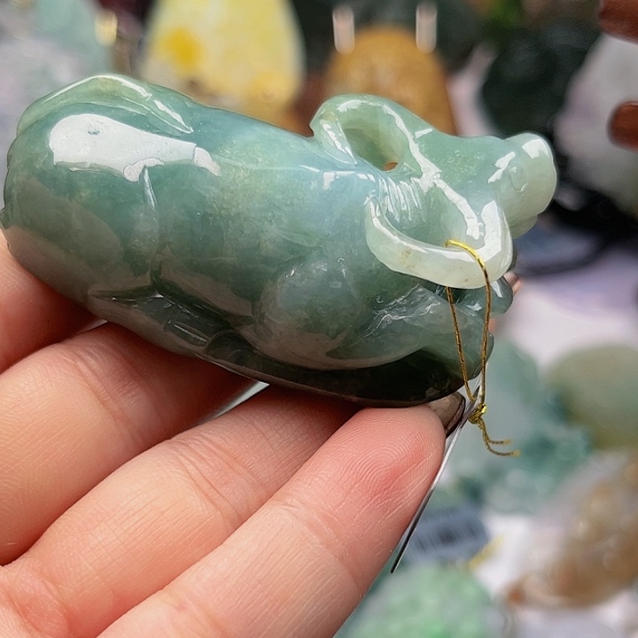 翡翠未镶嵌颈饰挂件