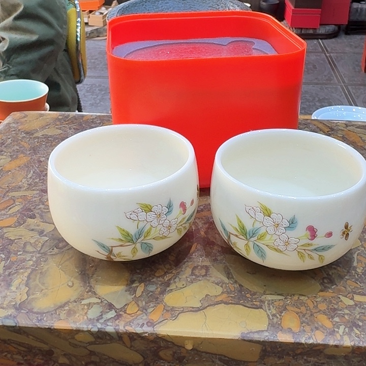 品茗杯一组。。。品茗的