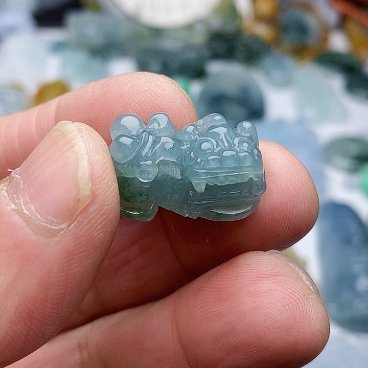 翡翠颈饰未镶嵌小霸王貔貅