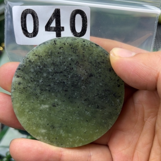 和田玉未镶嵌珠宝半成品