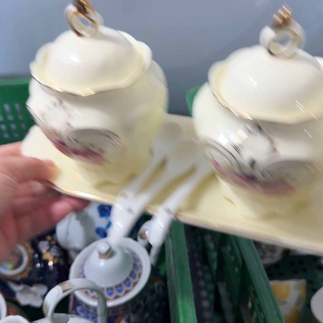 瓷片陶瓷…………………………