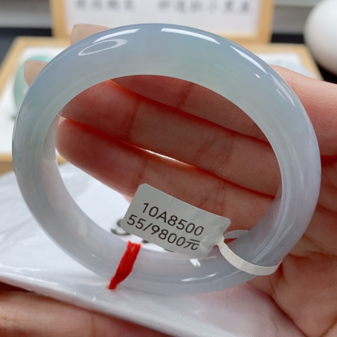 翡翠手镯未镶嵌天然A货翡翠手镯