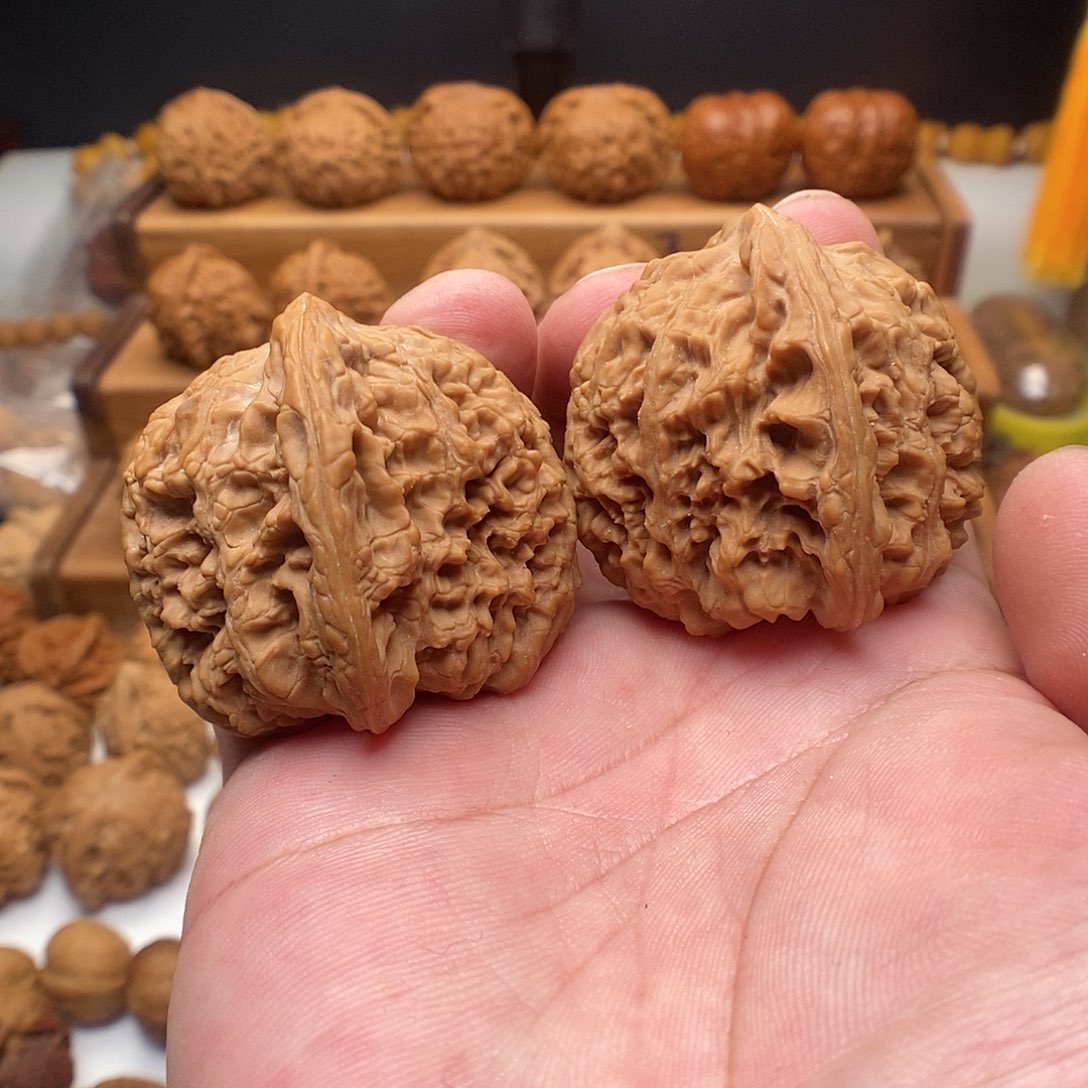 文玩核桃吊坠南疆石43尺