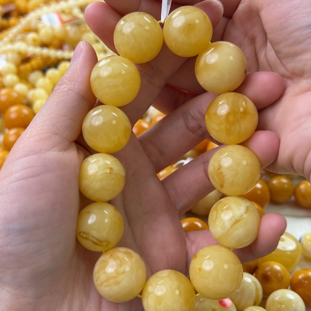 琥珀珠宝奇石未镶嵌