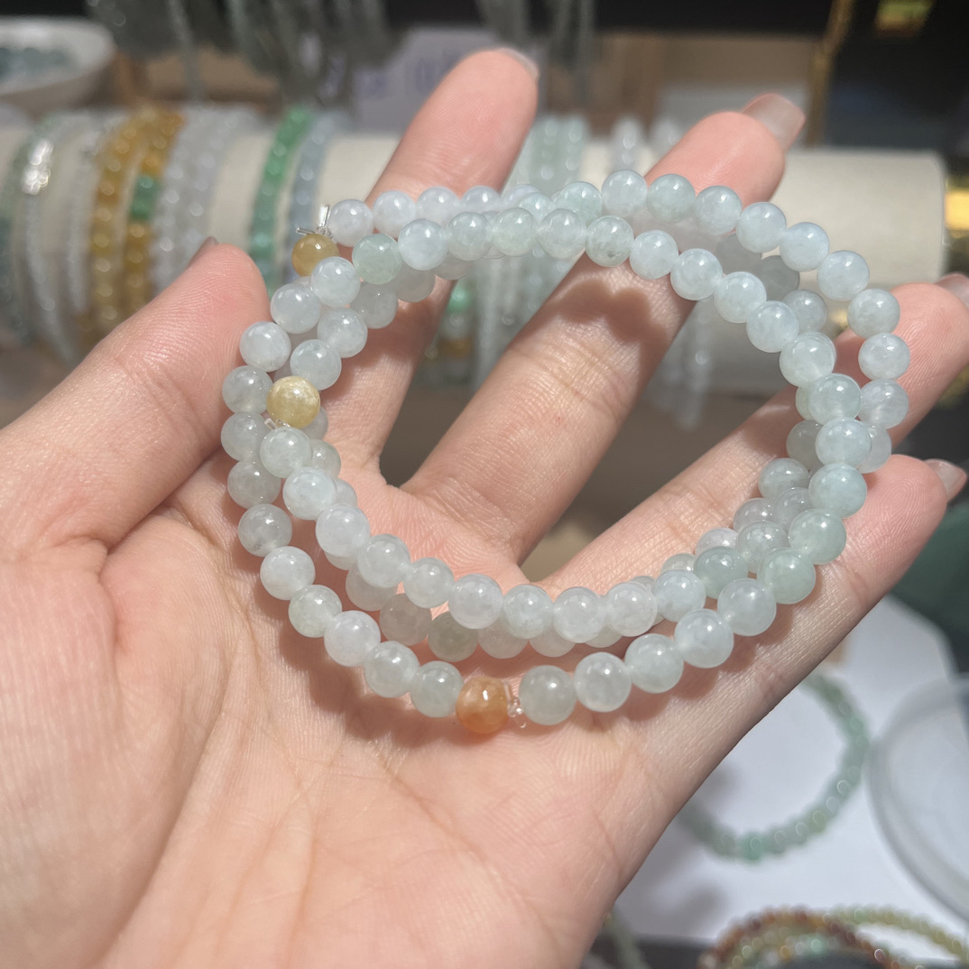 天然缅甸翡翠手串，发其一，一条