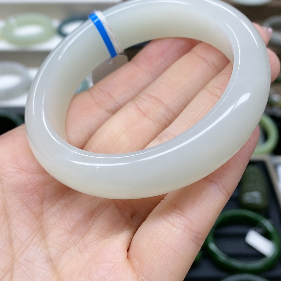 【闪购商品】和田玉手镯未镶嵌