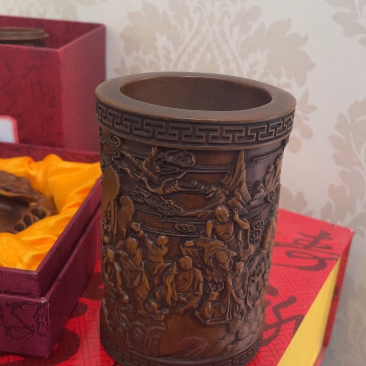 木质陶瓷艺术家的作品是
