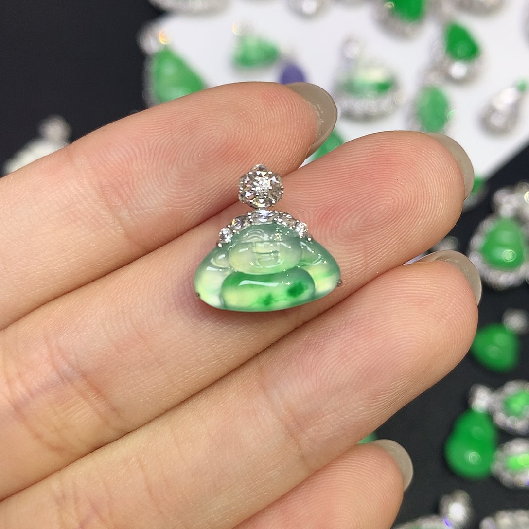 翡翠18K金镶嵌吊坠(赠链)