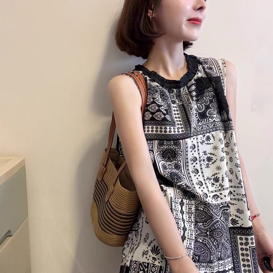 撞色圆领无袖提花T恤女2025夏季新款短款衬衫宽松显瘦气质上衣