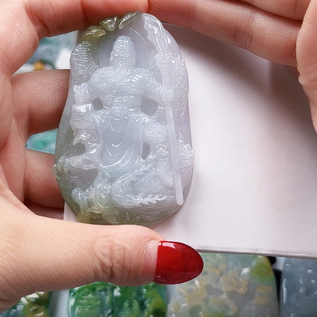 3****翡翠未镶嵌颈饰翡翠