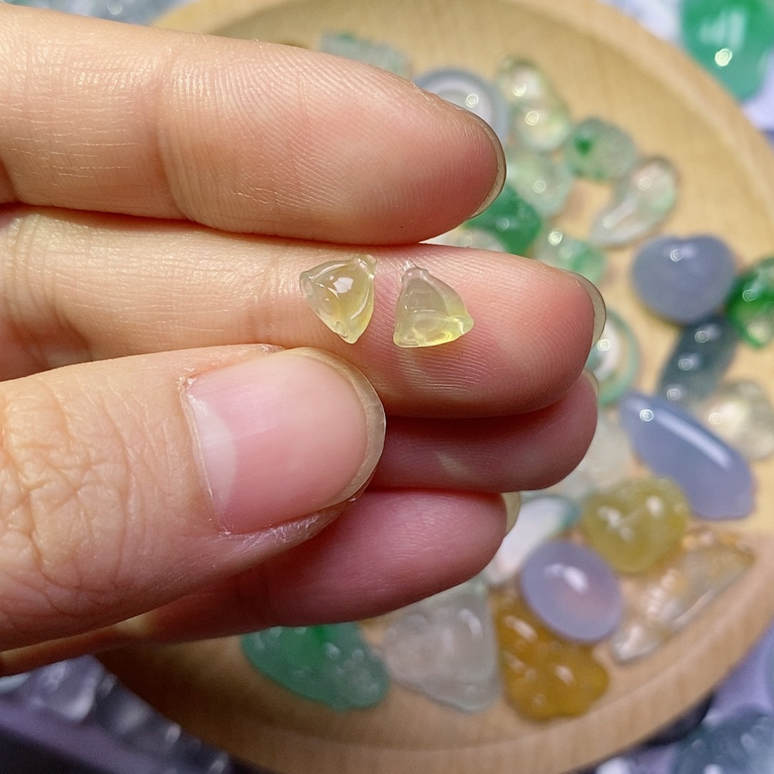 定制翡翠未镶嵌翡翠