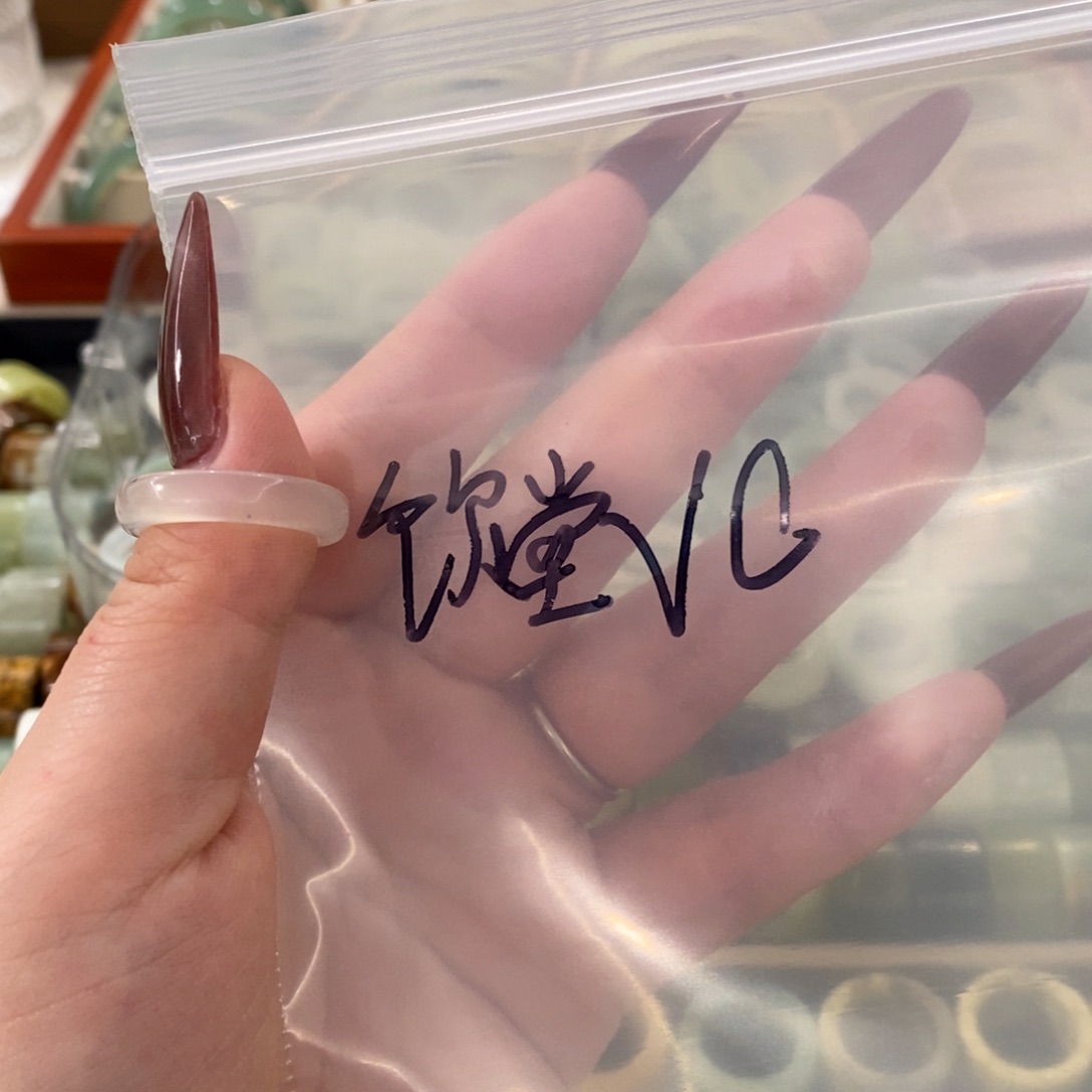 饭***c蛇纹石玉未镶嵌戒指