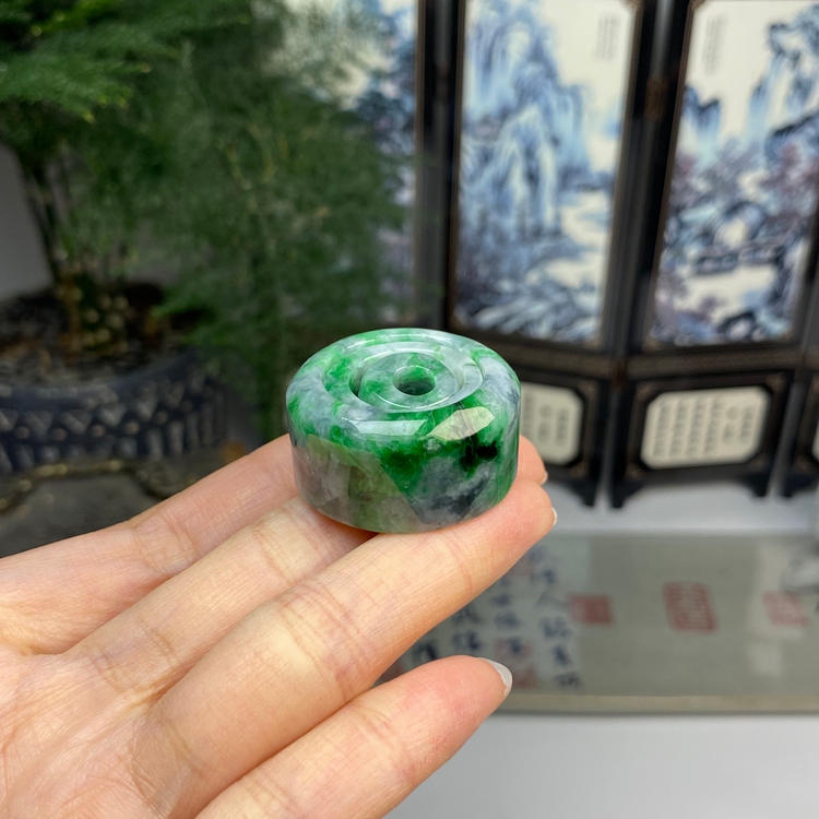 21.1藓加绿扳扳指戒圈指环路路通吊坠套装 天然翡翠A货