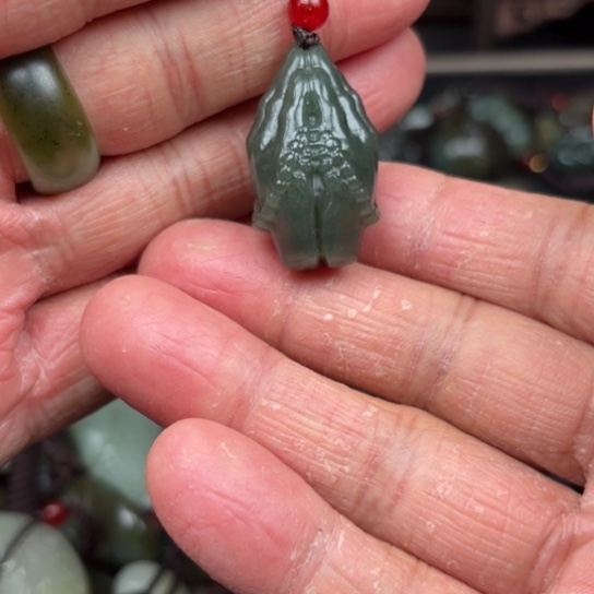 和田玉吊坠未镶嵌