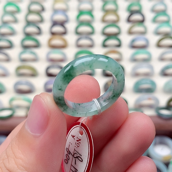 翡翠戒指未镶嵌18-19号