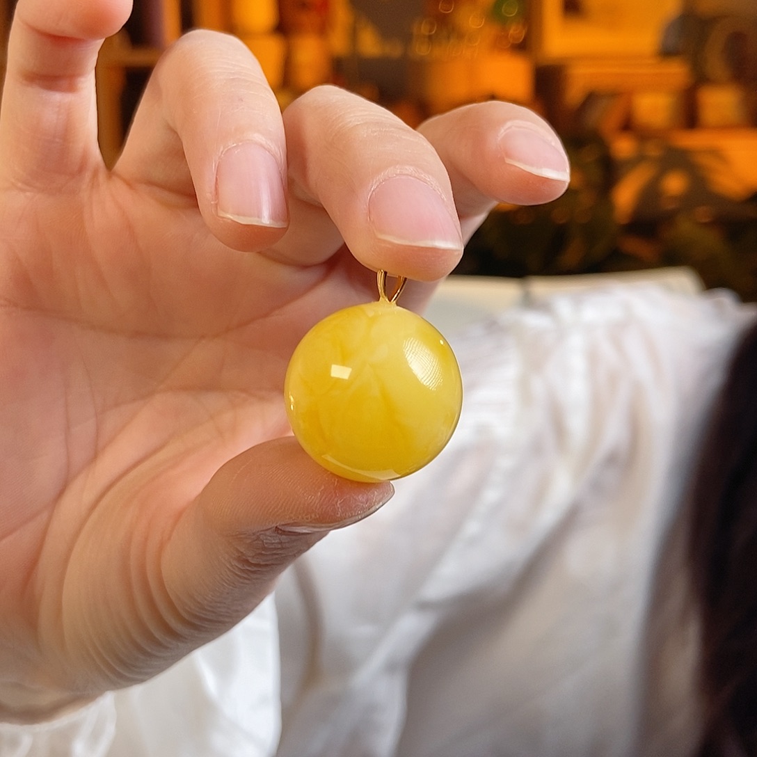 蜜蜡颈饰18K金镶嵌