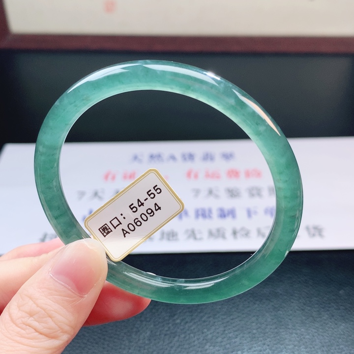 翡翠未镶嵌手镯翡翠手镯70