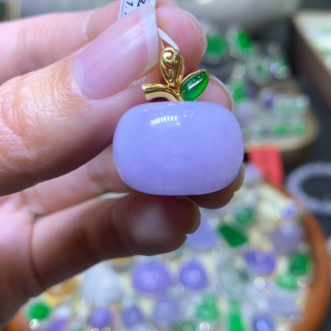 【闪购商品】翡翠颈饰18K金镶嵌翡翠吊坠项链