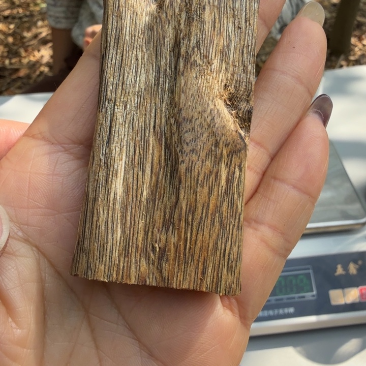 沉香沉香木制品隔****子