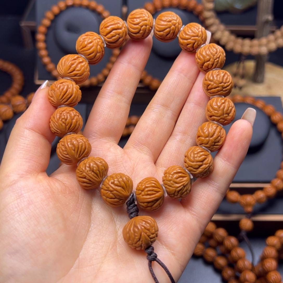 桃核手串野生籽16手持