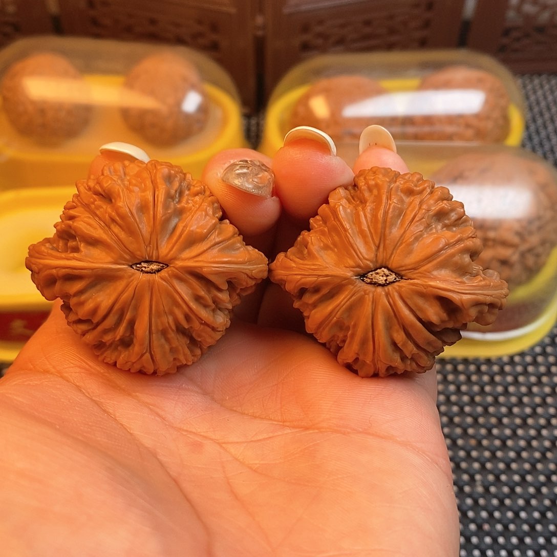 文玩核桃吊坠44尺正磨全品