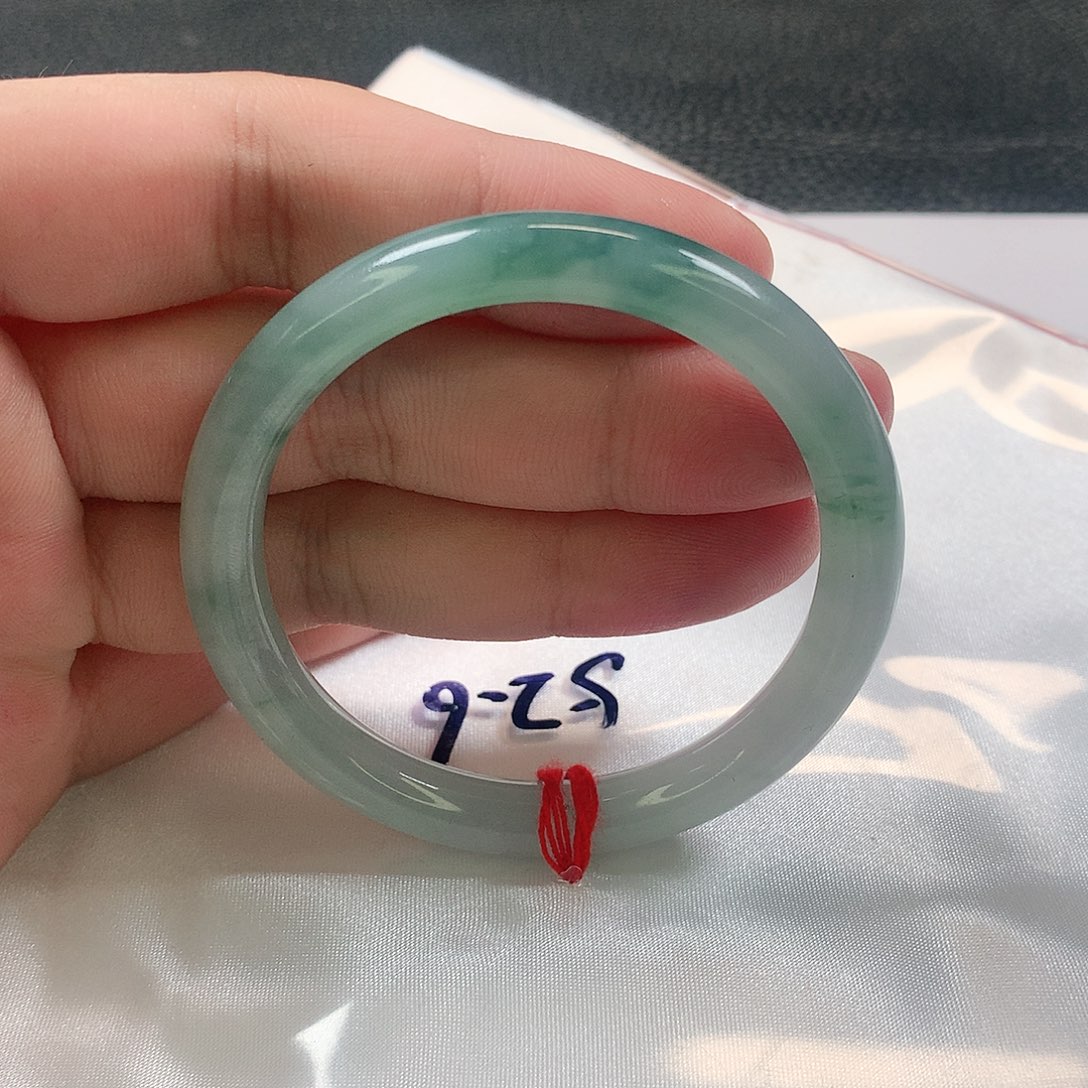 未镶嵌手镯（圆镯）翡翠323号