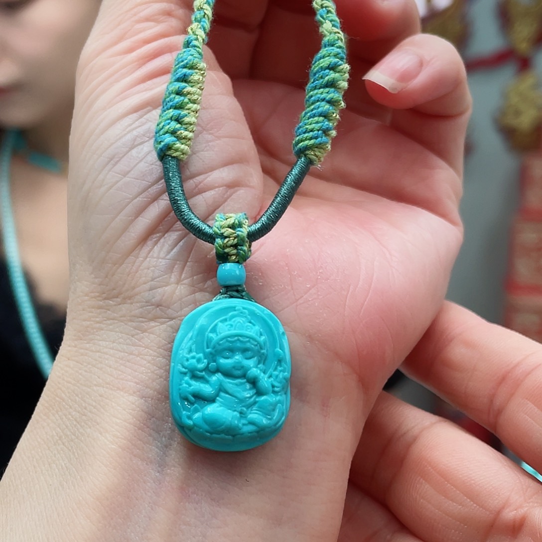 绿松石颈饰未镶嵌