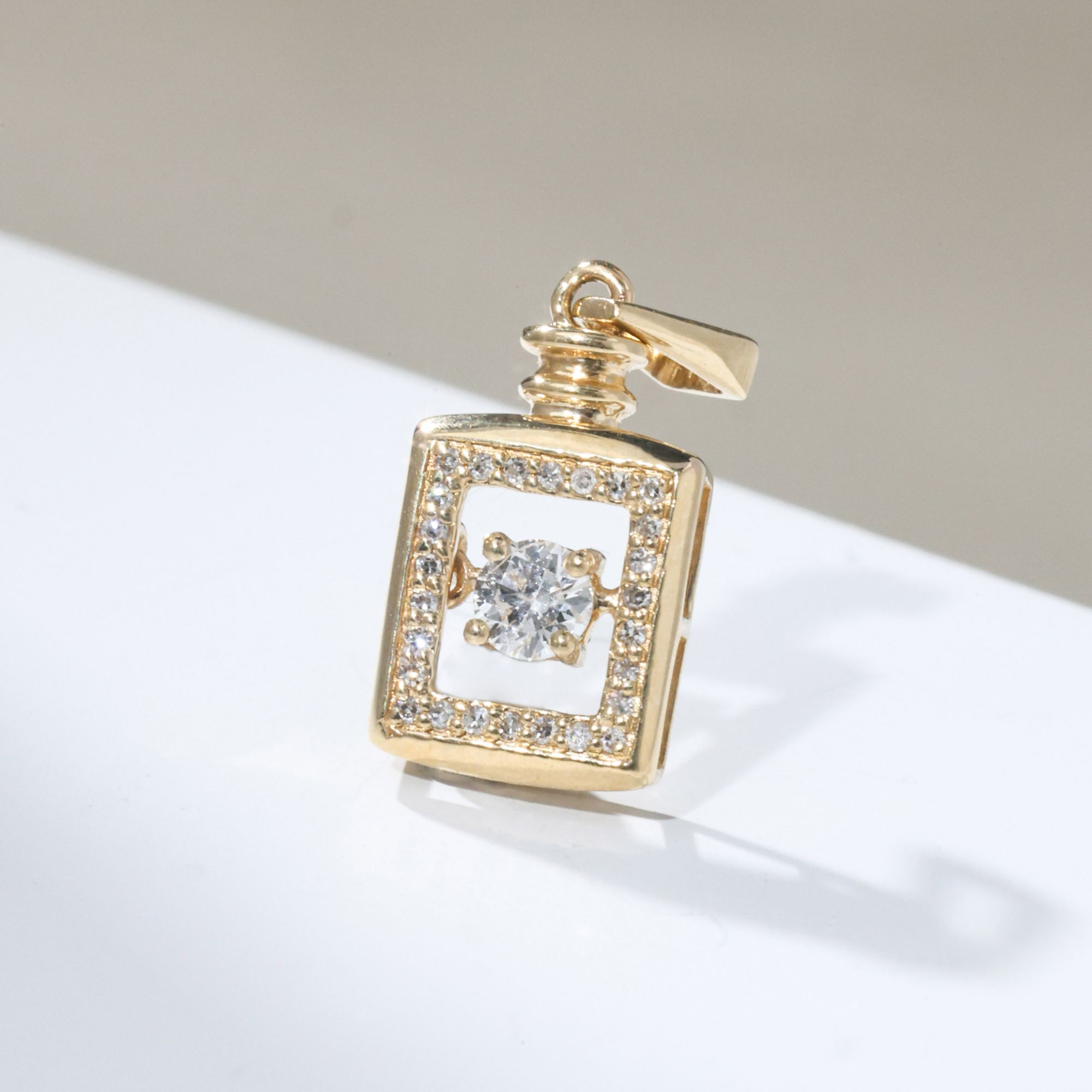 【举石臻选】TA08-1186-011钻石吊坠18k（一件/约6.5*7.5*2mm）H