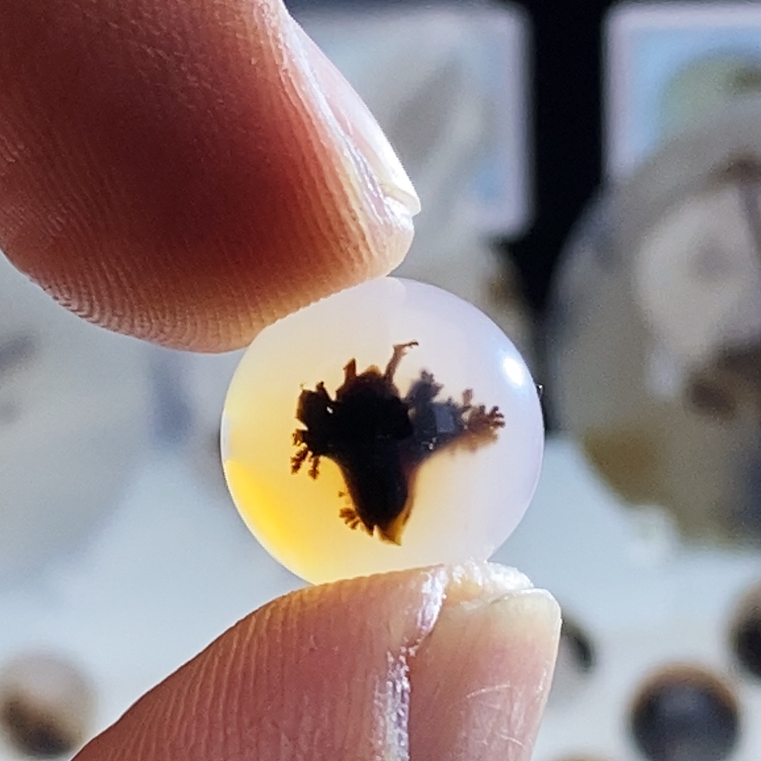 张***9玛瑙/玉髓未镶嵌吊坠(不含链)