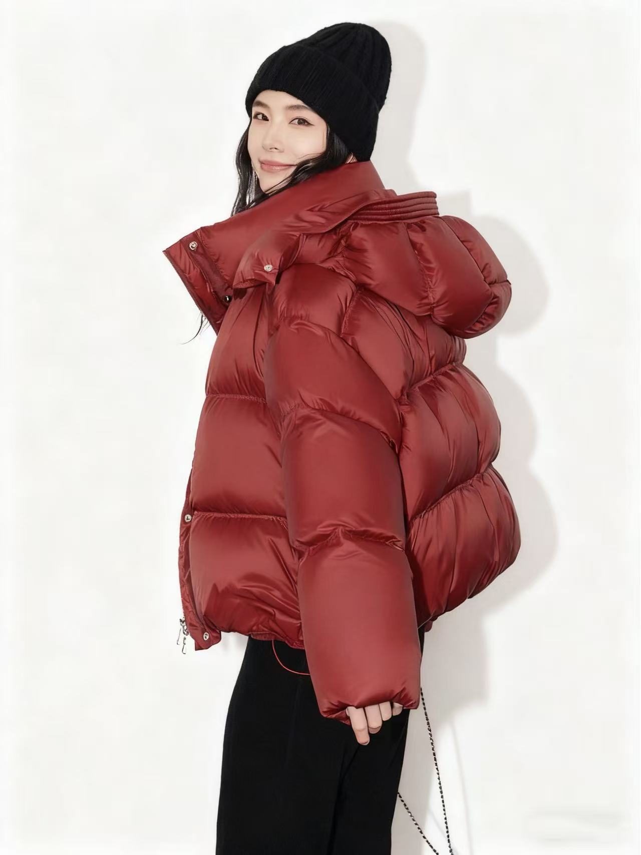 鹅绒高品质 品牌单2025秋冬保暖贵气遮肉显瘦羽绒服红色外套