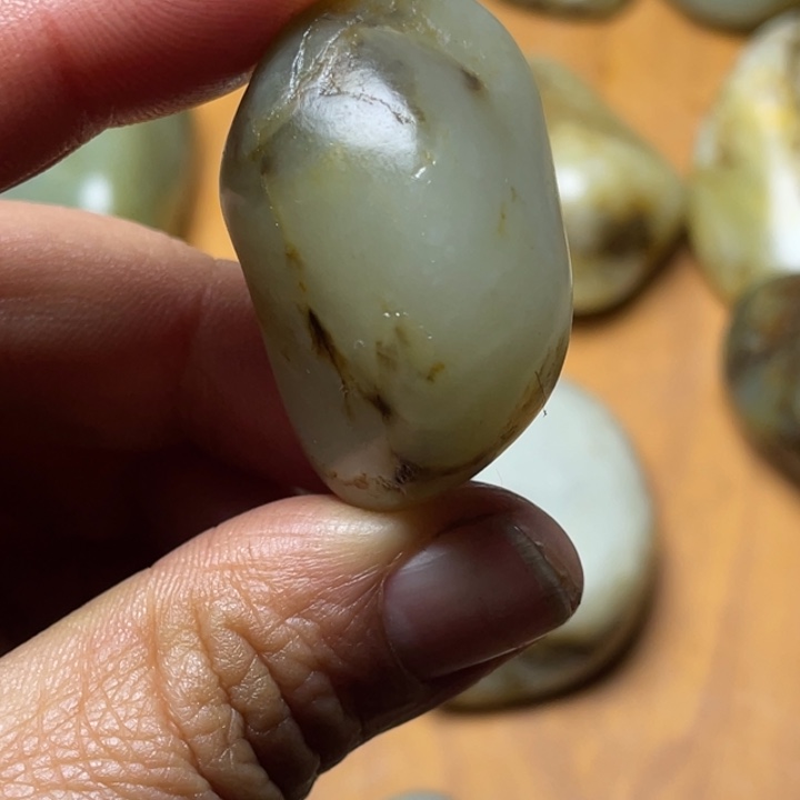 和田玉未镶嵌珠宝半成品