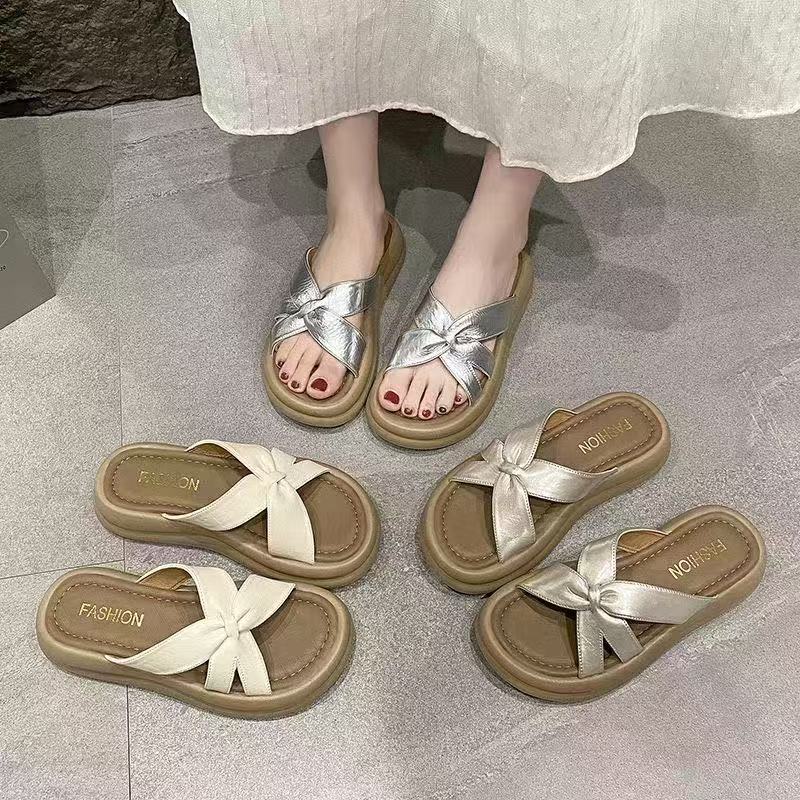 外穿厚底高颜值仙女风2025新款洋气镂空凉拖鞋女夏松糕沙滩一字拖