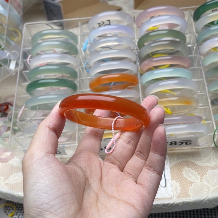 玛瑙/玉髓未镶嵌手镯55圈口