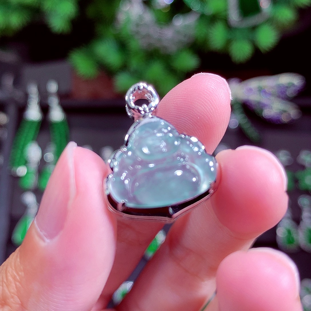 颈饰未镶嵌翡翠天然