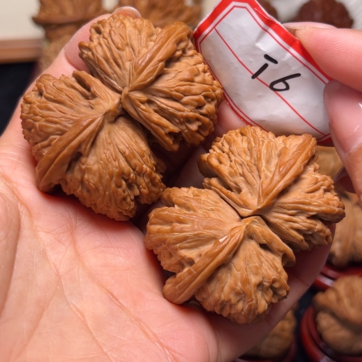 文玩核桃吊坠59大尺全品白狮子连体6