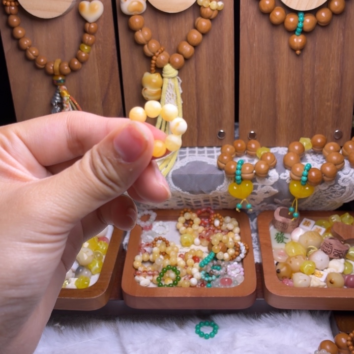 飘***红猴头核桃吊坠配饰差价