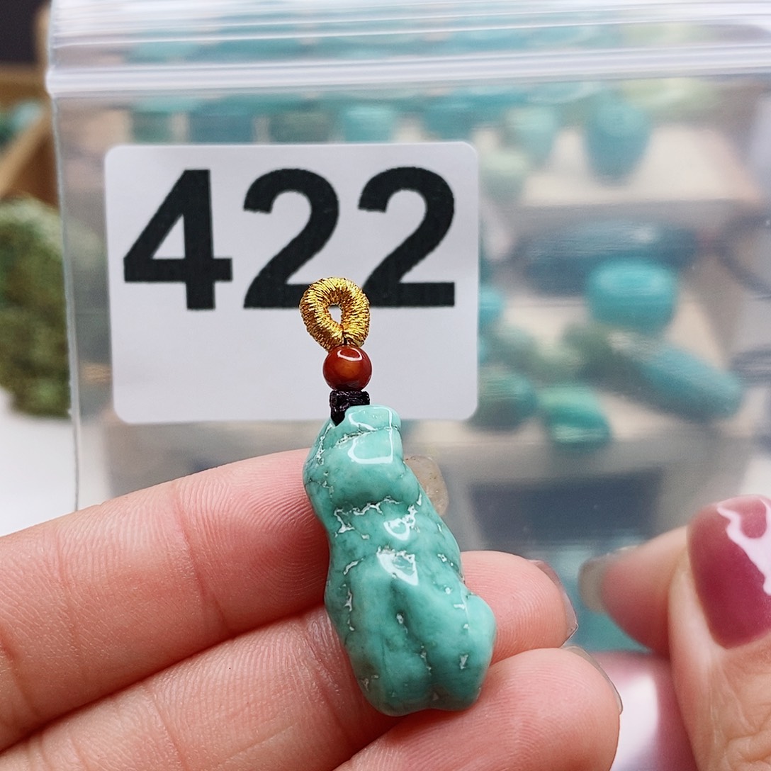 绿松石颈饰未镶嵌