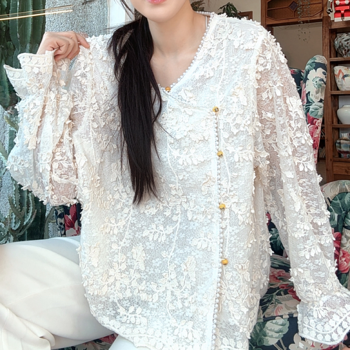 【星语】妹妹同款珍珠蕾丝拼接绣花上衣