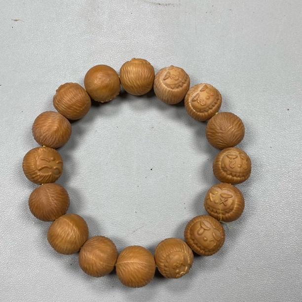 M633 拉布布猴头核桃雕刻单圈手串（多样性发其一）
