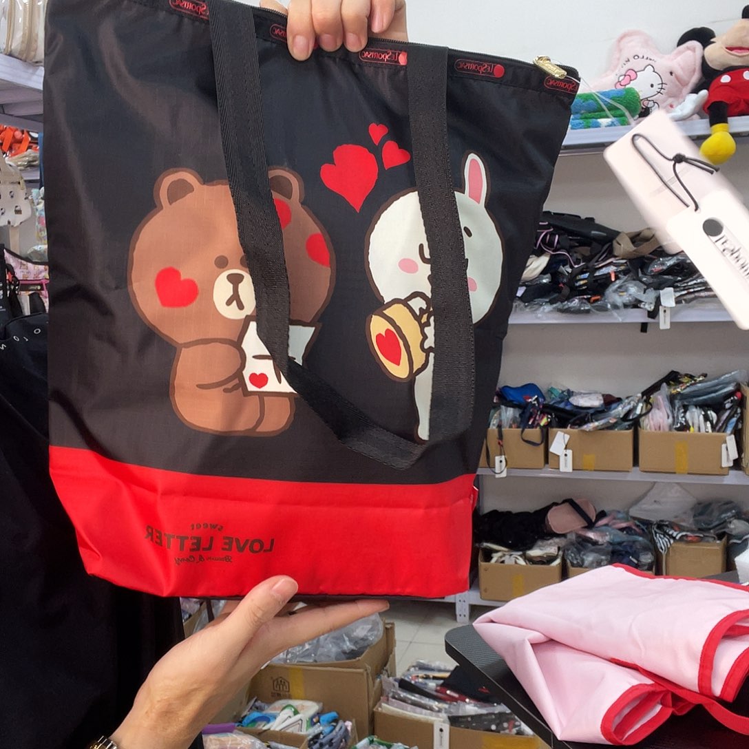 PU化妆包等产品和产品