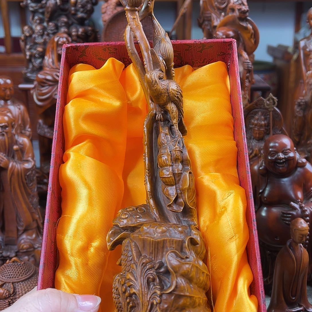 黄杨木黄杨木雕刻高度30厘米