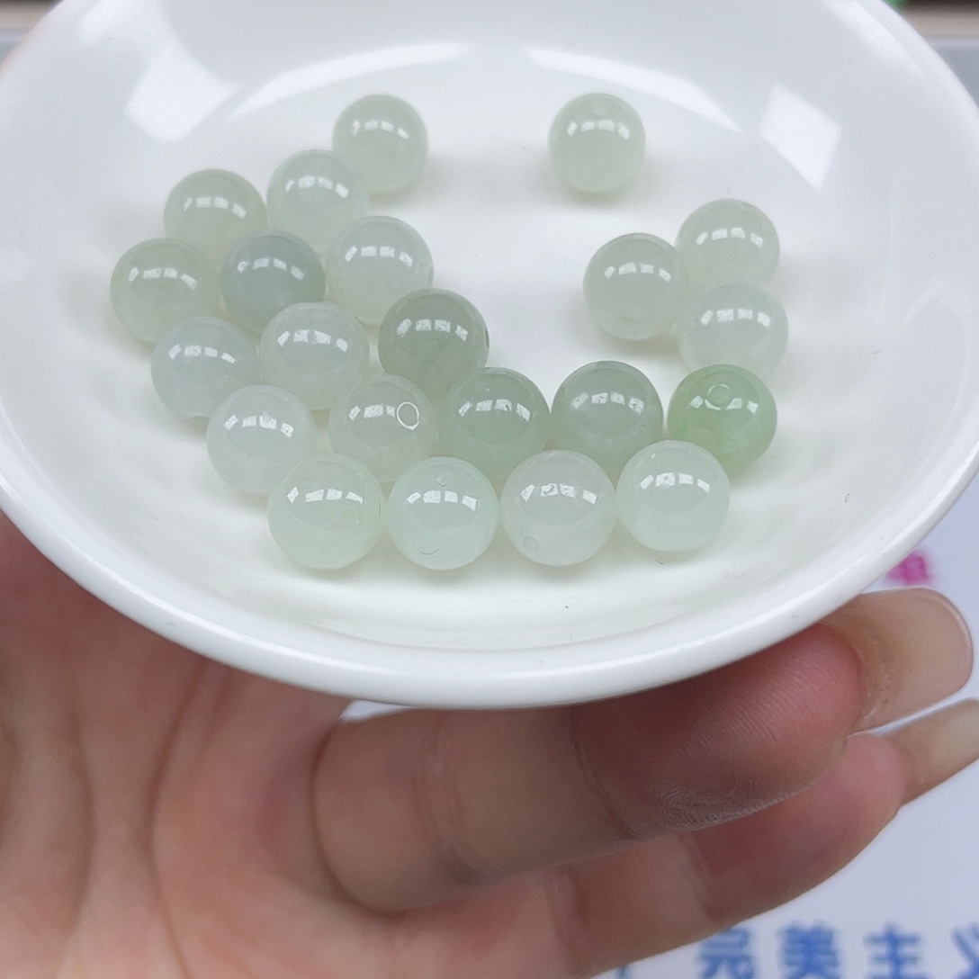 翡翠散珠卡8.4,22颗