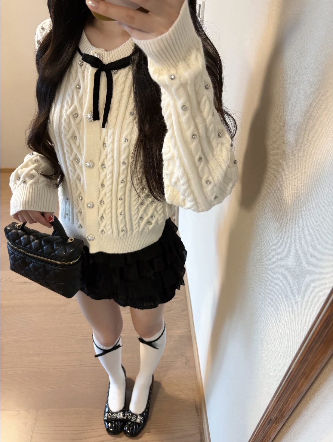 023-032配饰秋冬针织开衫设计感白色甜美气质