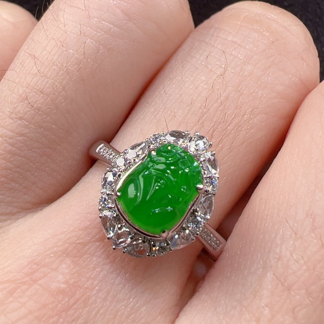 翡翠戒指18K金镶嵌戒指