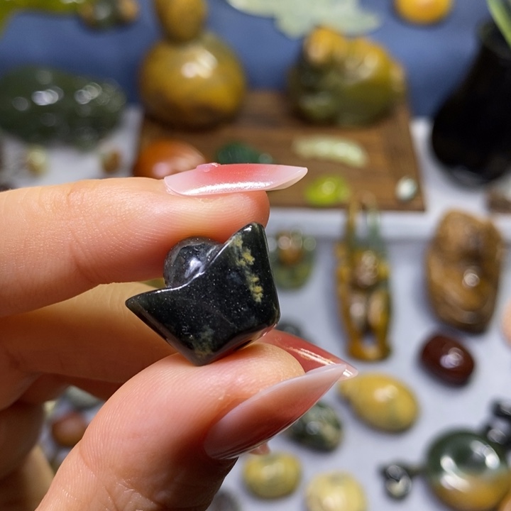 岫岩河磨玉（透闪石质玉）未镶嵌挂件