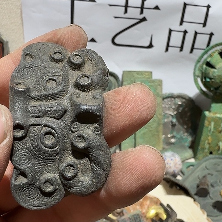 木***虫摆件            