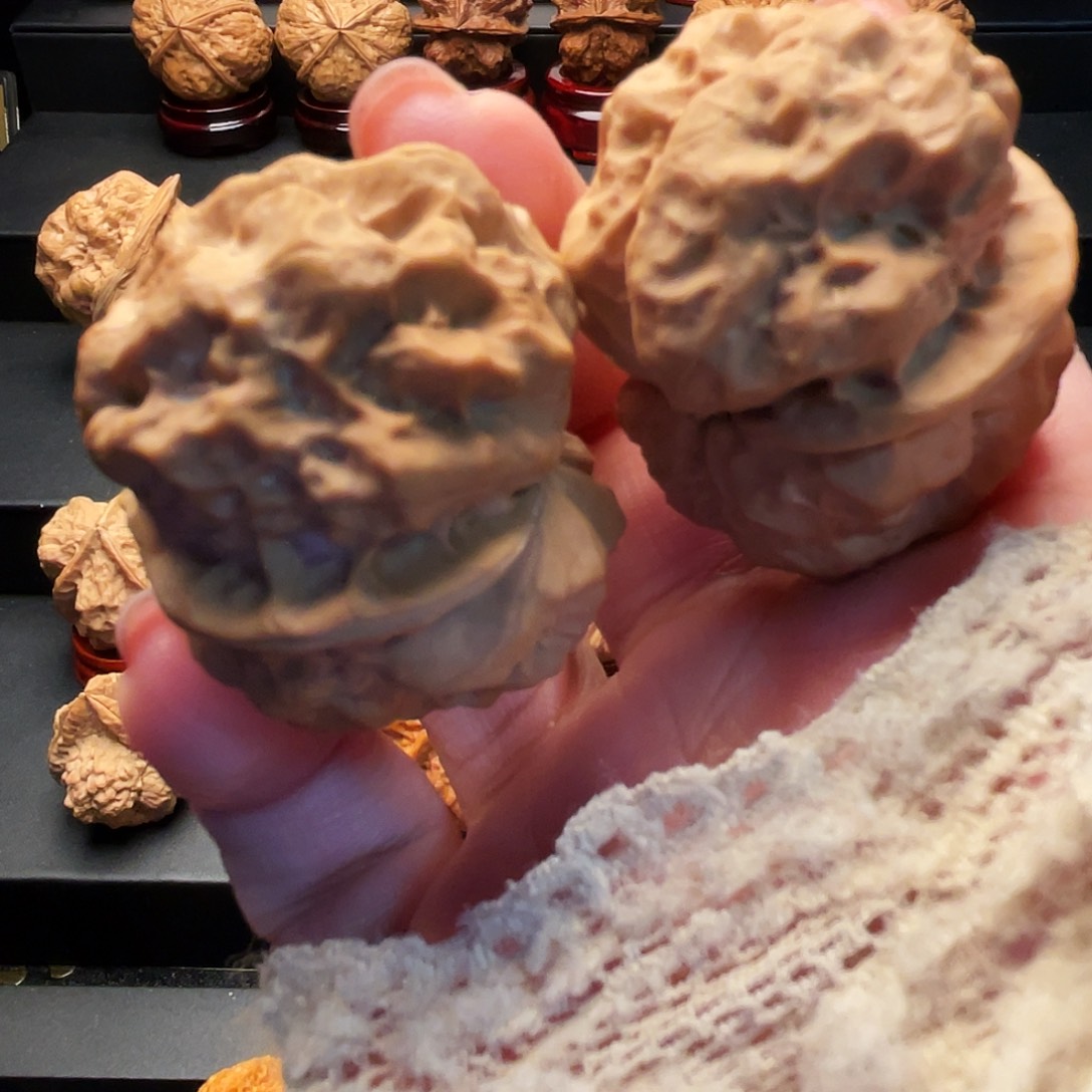 文玩核桃吊坠二棱蛙